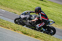 anglesey-no-limits-trackday;anglesey-photographs;anglesey-trackday-photographs;enduro-digital-images;event-digital-images;eventdigitalimages;no-limits-trackdays;peter-wileman-photography;racing-digital-images;trac-mon;trackday-digital-images;trackday-photos;ty-croes